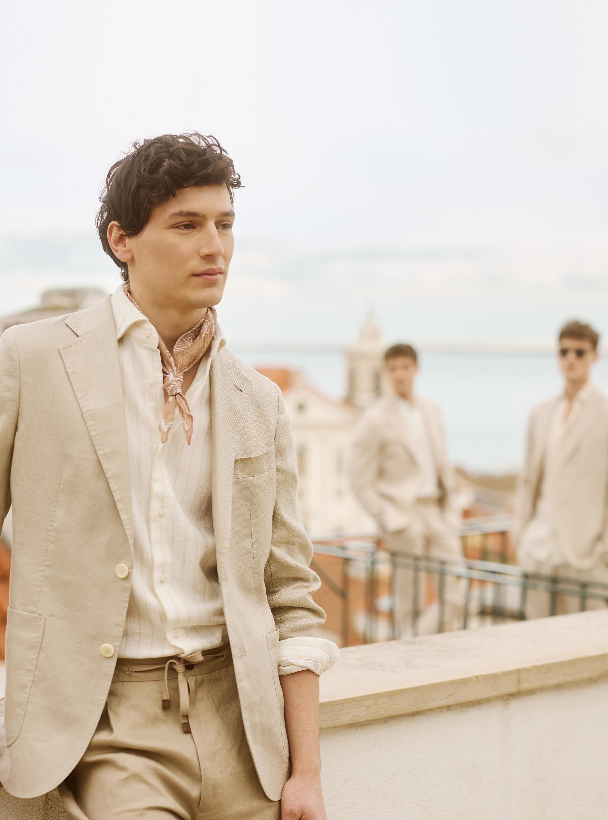 Clear vibrations of total linen, 